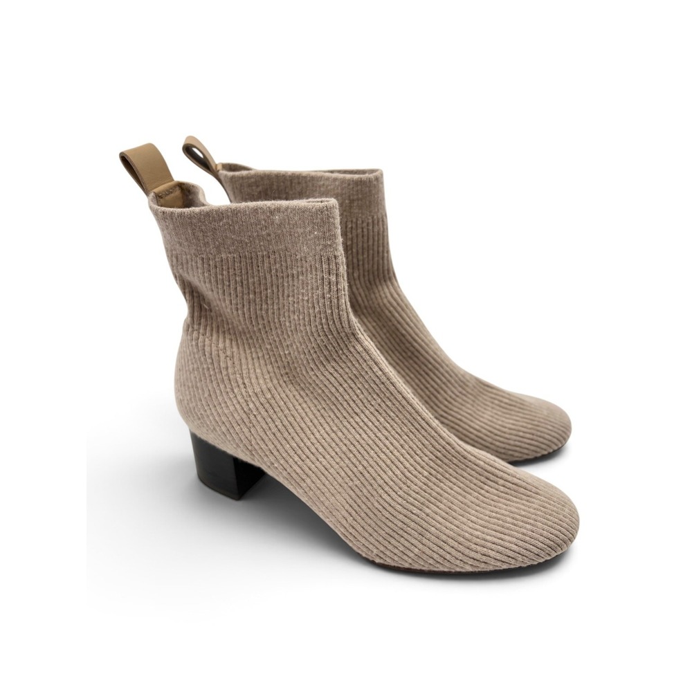 Everlane The Glove Boot in ReKnit Bone Cream Ribbed Sock Ankle Boots Size 7.5